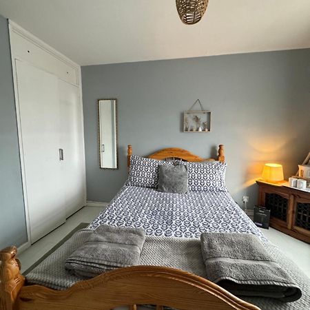 House Near To Castlecourt Shopping Apartment Белфаст Екстериор снимка