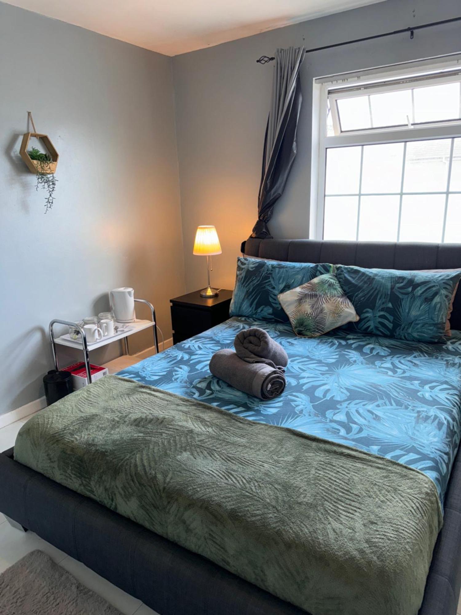 House Near To Castlecourt Shopping Apartment Белфаст Екстериор снимка