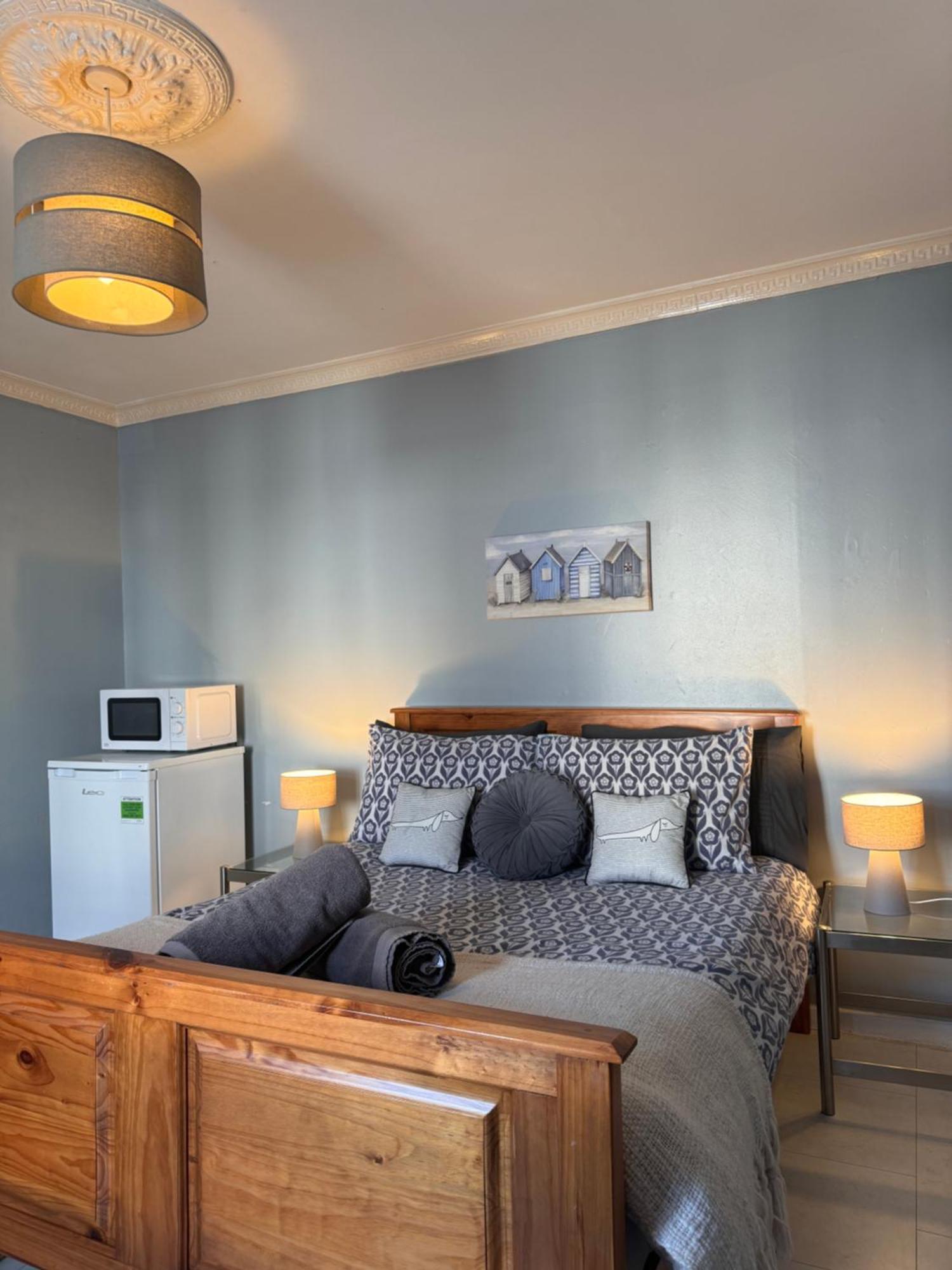 House Near To Castlecourt Shopping Apartment Белфаст Екстериор снимка